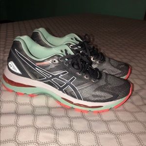 Women’s ASICS Tennis Shoes